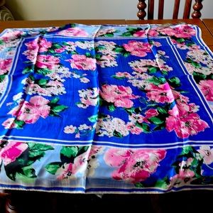 VINCE CAMUTO Colbalt Blue multi color floral scarf.